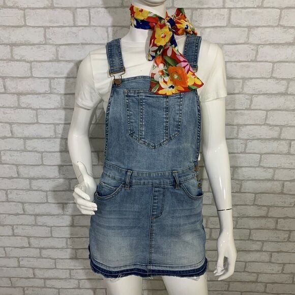 Dollhouse bibbed overall jumper dress - 5 - Picture 5 of 8